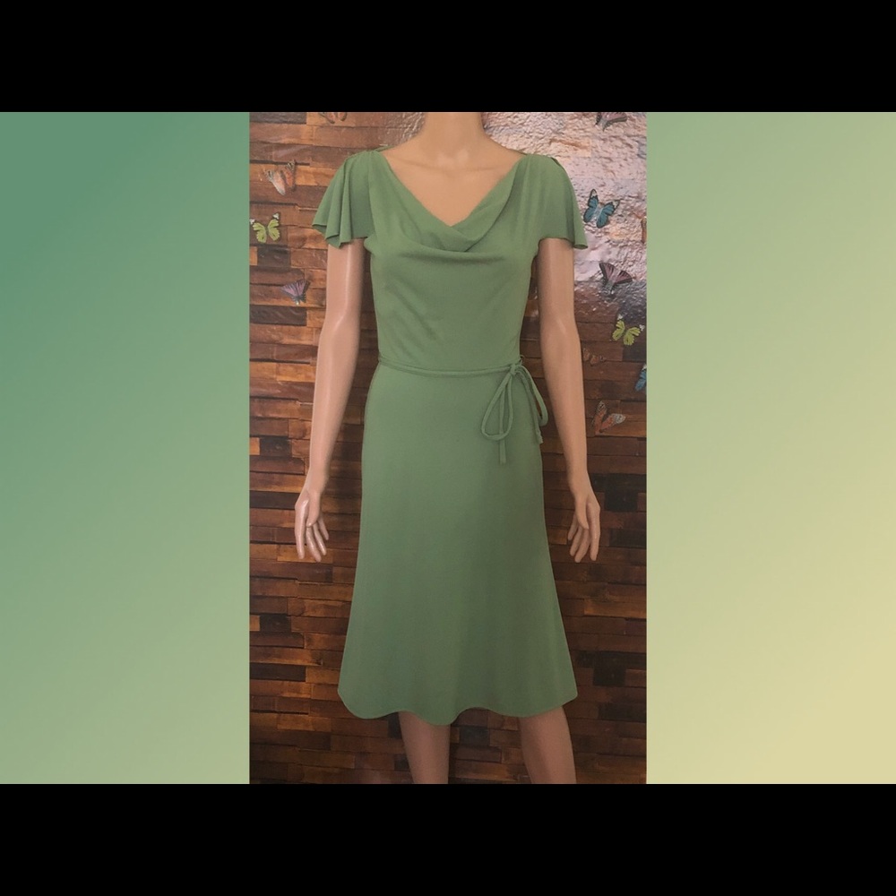 Express Kiwi green dress!👒